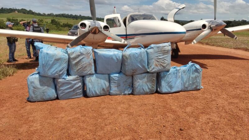 Líderes de organização criminosa são presos e PF apreende 1250kg de cocaína dentro de avião