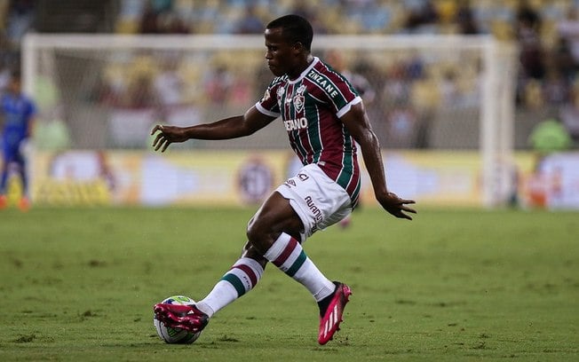 Arias analisa os possíveis adversários do Fluminense na decisão