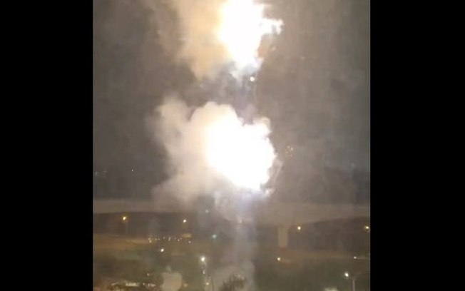 Madrugada em frente a hotel do Boca Juniors teve foguetório
