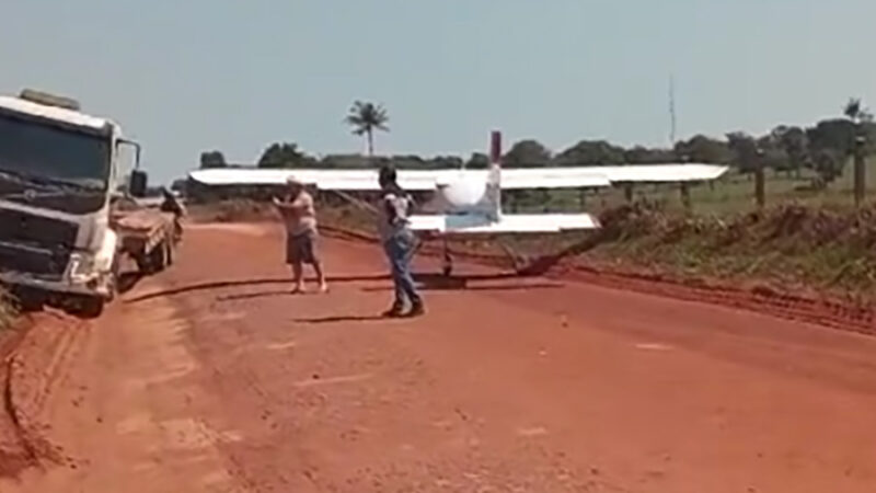 Avião faz pouso forçado em rodovia no Nortão  