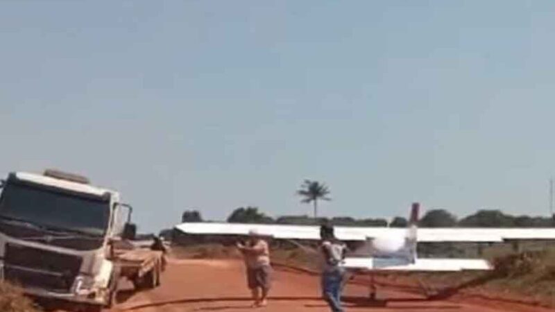 Avião faz pouso forçado no meio de via movimentada em MT