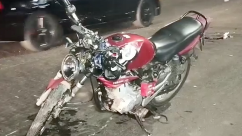 Motociclista é hospitalizado após colisão com carro em Sinop