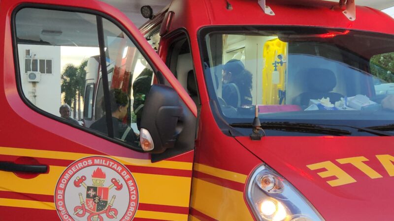 Mulher é internada com fratura em Colíder após acidente entre carro e moto