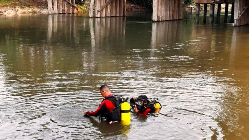 Bombeiros fazem buscas por homem que se afogou em rio próximo à ponte que liga Sinop-Cláudia