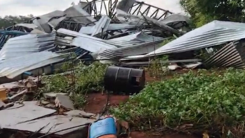 Vendaval destrói barracão de sede de fazenda e causa prejuízos no Nortão  