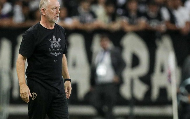 Mano esboça Corinthians que pega o Fluminense