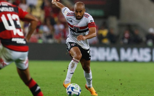 São Paulo confirma lesão de Lucas na coxa; veja prazo para recuperação