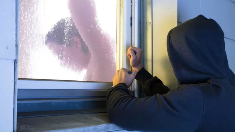 Homem é preso por gravar amiga fazendo sexo com o marido em Sinop