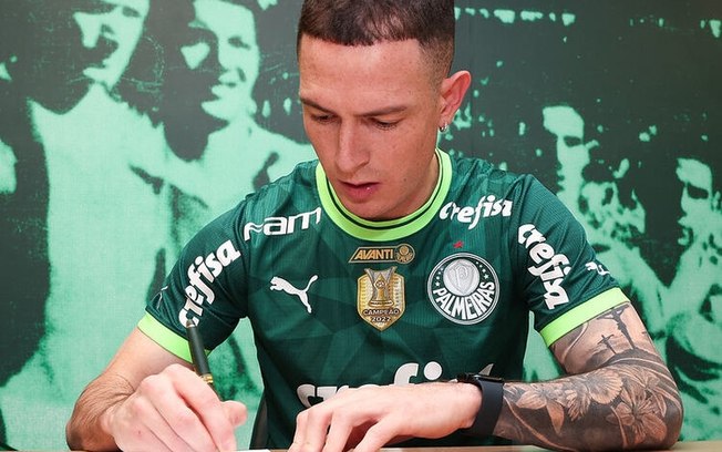 Palmeiras anuncia a contratação de Aníbal Moreno