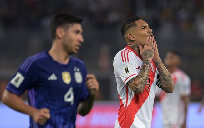 Seleção peruana divulga convocação para jogos das Eliminatórias Seleção peruana divulga convocação para jogos das Eliminatórias