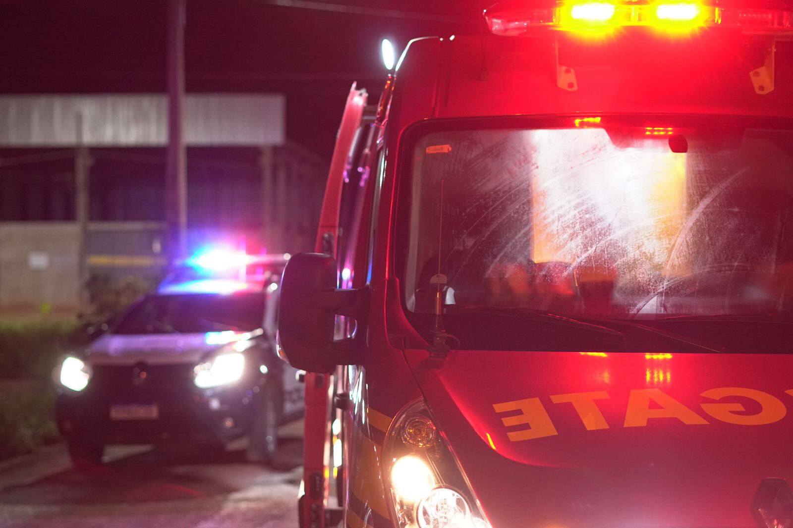 Motociclista é socorrido com fratura após colisão com carro em Nova Mutum