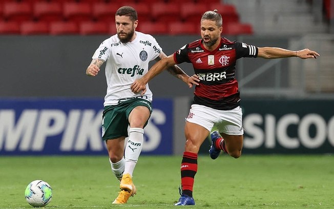 Flamengo e Palmeiras reacendem rivalidade em jogo decisivo pelo Brasileirão