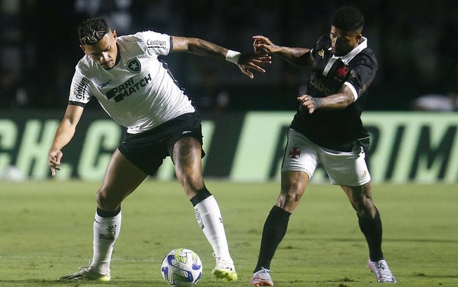 Suspenso, Tiquinho Soares desfalca Botafogo contra o Grêmio