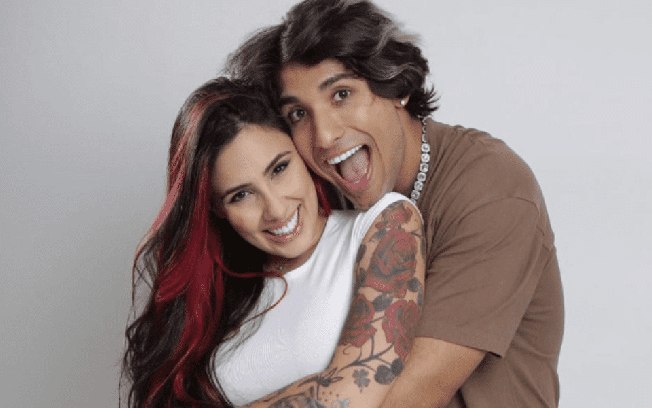 Alicia X confirma fim do namoro após rumor de traição: ‘Um luto’