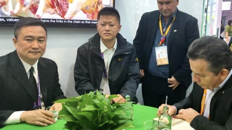 Mauro se reúne na China com agência de controle para agilizar acesso de produtos de Mato Grosso