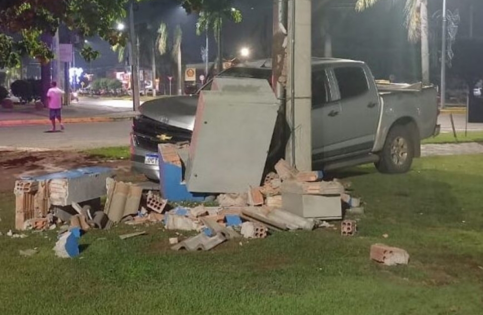 Pedestre morre atropelado por motorista embriagado em caminhonete em Lucas do Rio Verde Pedestre morre atropelado por motorista embriagado em caminhonete em Lucas do Rio Verde