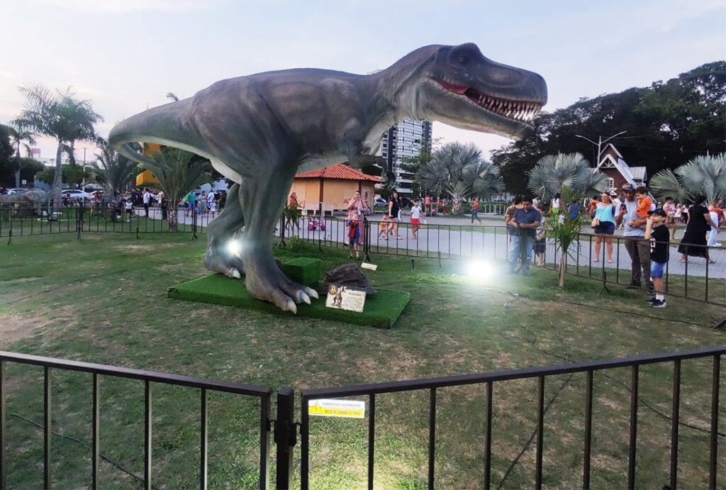 Começa 5ª em Nova Mutum exposição Vale dos Dinossauros