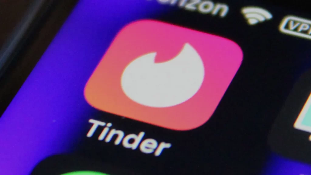 ‘Golpe do Tinder’: Homem é sequestrado no 3º encontro com mulher que conheceu pelo app
