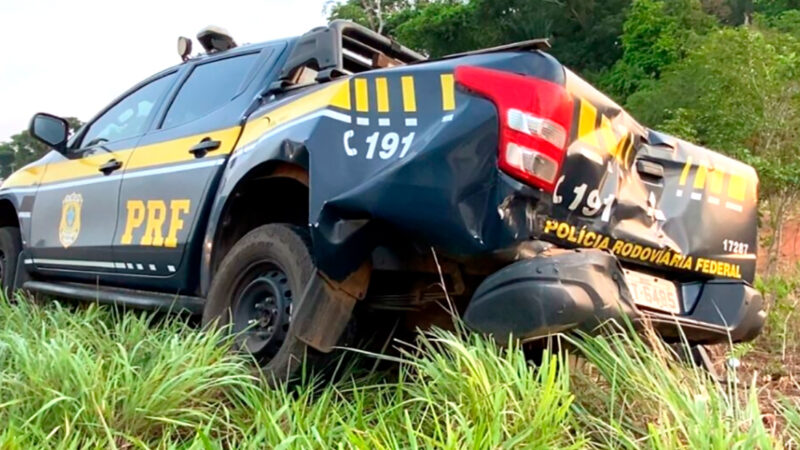 Viatura da PRF é atingida por caminhão e policial arremessado por 15 metros em Mato Grosso  