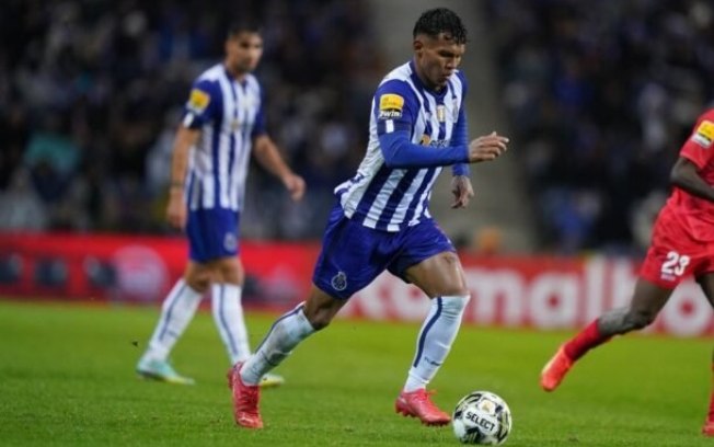 Técnico de Gabriel Veron lamenta saída do Porto e lembra: ‘Se machuca muito’