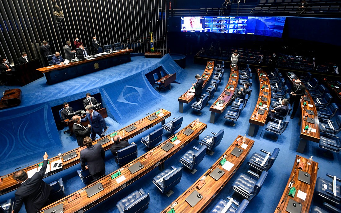 Dois senadores de Mato Grosso ainda não anunciaram se votam em Dino para ministro no STF
