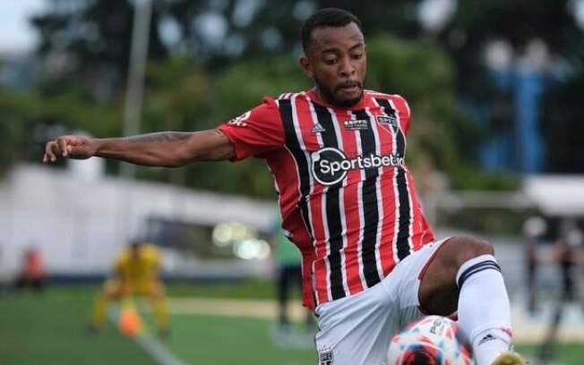 São Paulo cogita não ir atrás de um novo lateral-esquerdo