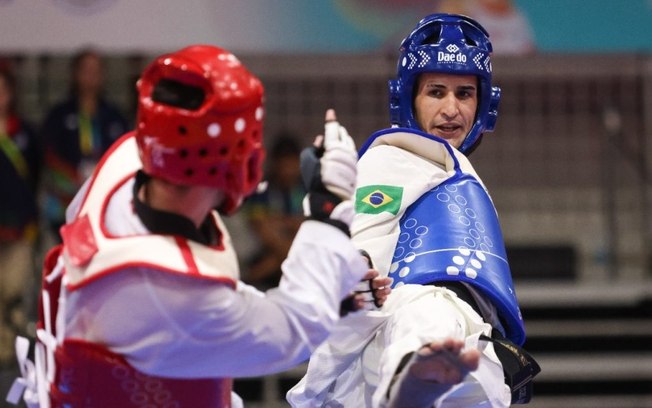 Lutador brasileiro campeão de taekwondo no Pan é suspenso por doping
