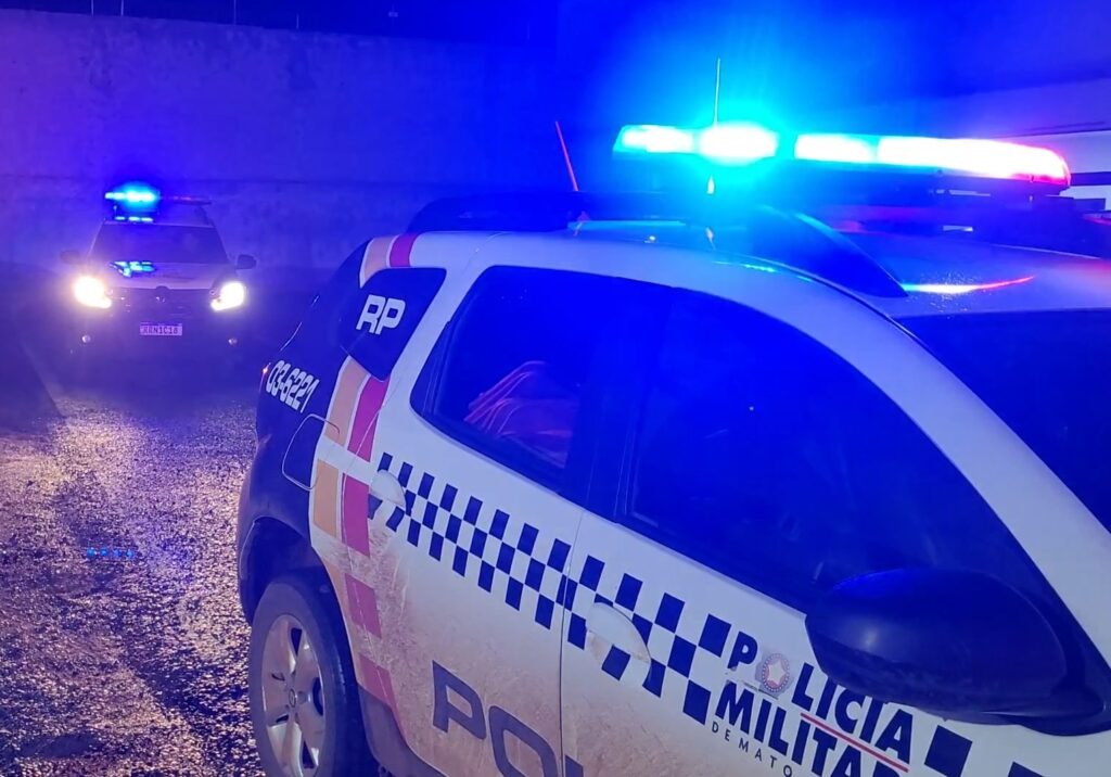 Homem bêbado é preso após fugir de boate sem pagar conta e derrubar portão em Sorriso Homem bêbado é preso após fugir de boate sem pagar conta e derrubar portão em Sorriso