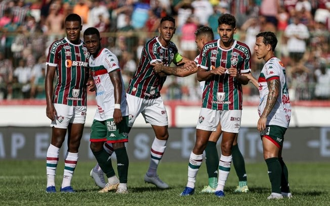 Titulares são contestados no Fluminense, mas reservas não correspondem diante da Portuguesa