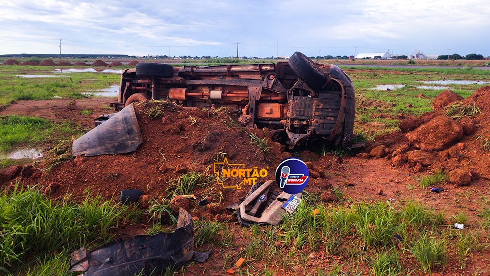 Motorista perde controle de veículo e capota em Ipiranga do Norte Motorista perde controle de veículo e capota em Ipiranga do Norte