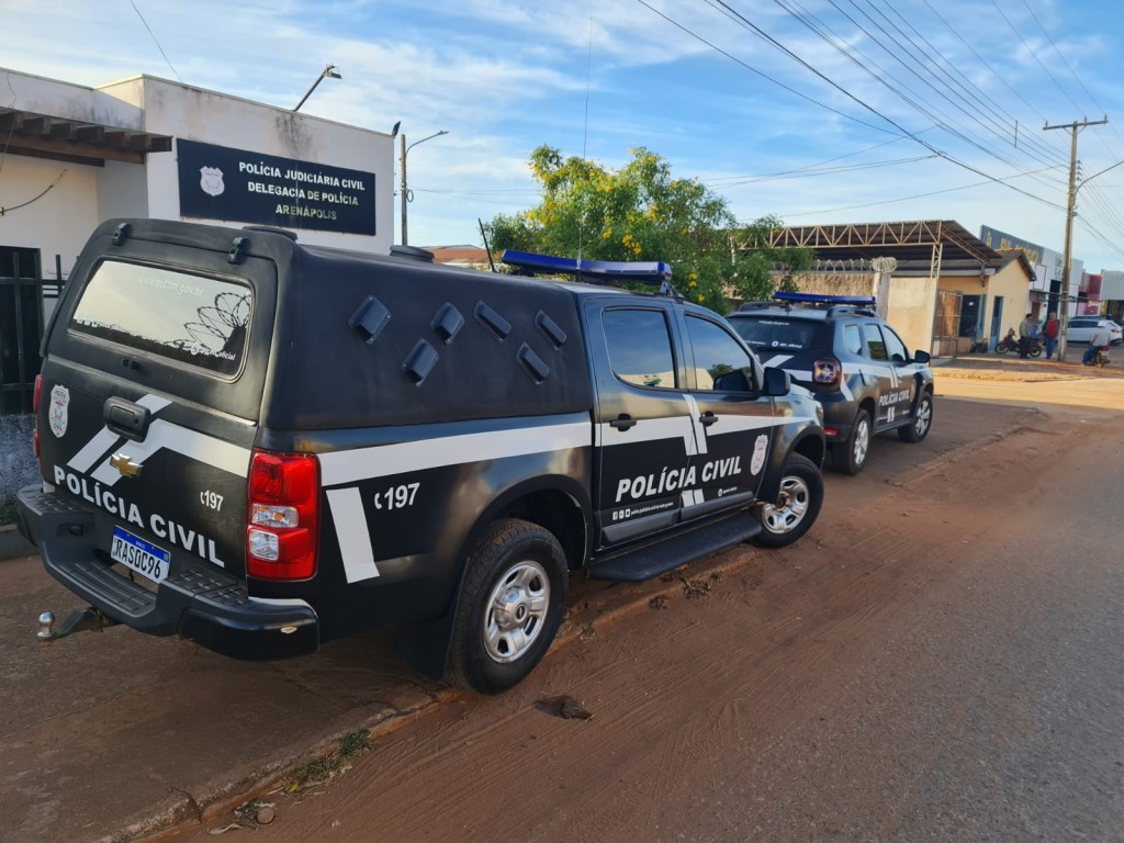 Polícia Civil prende em Cuiabá dois líderes de facção criminosa que estavam foragidos Polícia Civil prende em Cuiabá dois líderes de facção criminosa que estavam foragidos