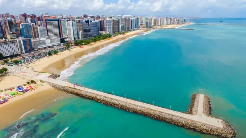 Após estuprar neta de 8 anos em Lucas, maníaco é preso em praia de Fortaleza