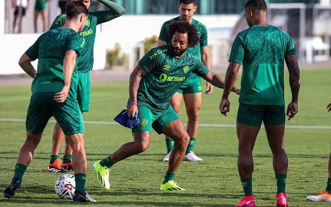 Fluminense divulga relacionados para decisão contra LDU