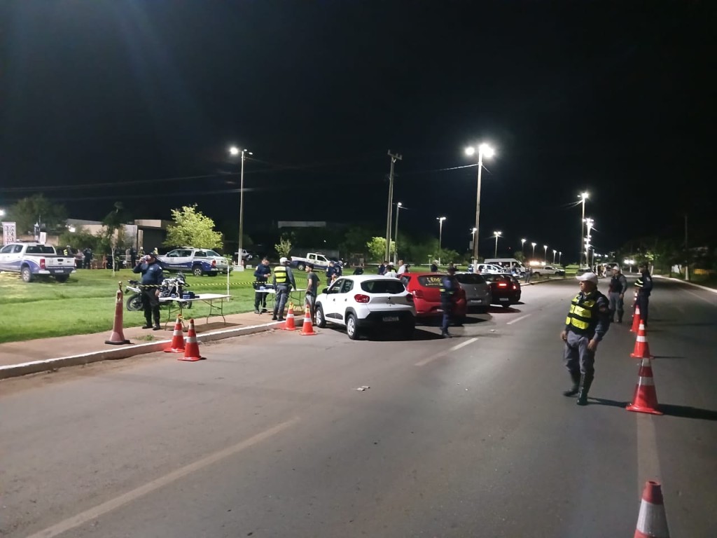 Fiscalização prende sete motoristas alcoolizados e remove 53 veículos em Várzea Grande Fiscalização prende sete motoristas alcoolizados e remove 53 veículos em Várzea Grande