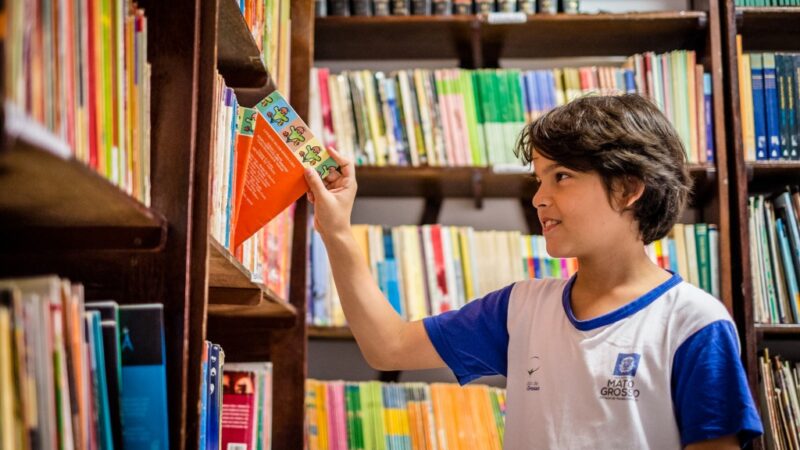 Livros de escritores regionais são lançados com apoio de edital do Governo do Estado