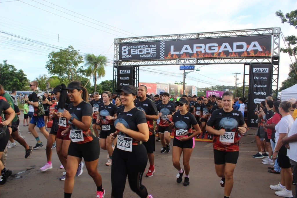 Polícia Militar reúne mais de cinco mil competidores na 8ª Corrida do Bope Polícia Militar reúne mais de cinco mil competidores na 8ª Corrida do Bope