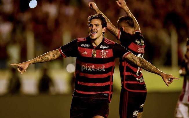 Irmão de Pedro, do Flamengo, é assaltado no Rio de Janeiro e levam carro do jogador Irmão de Pedro, do Flamengo, é assaltado no Rio de Janeiro e levam carro do jogador