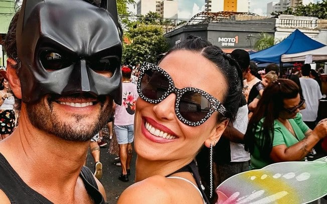 Carnaval: Rodrigo Santoro e Mel Fronckowiak curtem matinê com a filha