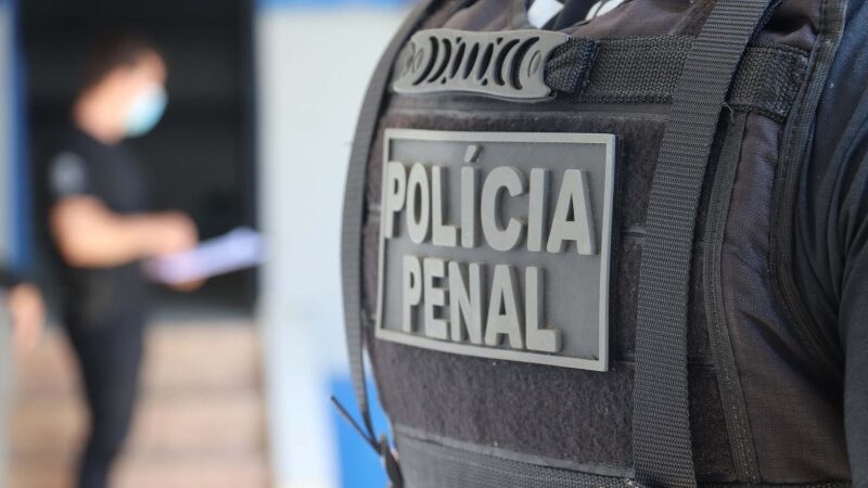 Juiz mantém decreto que proíbe policiais penais de usarem celulares nos presídios em MT