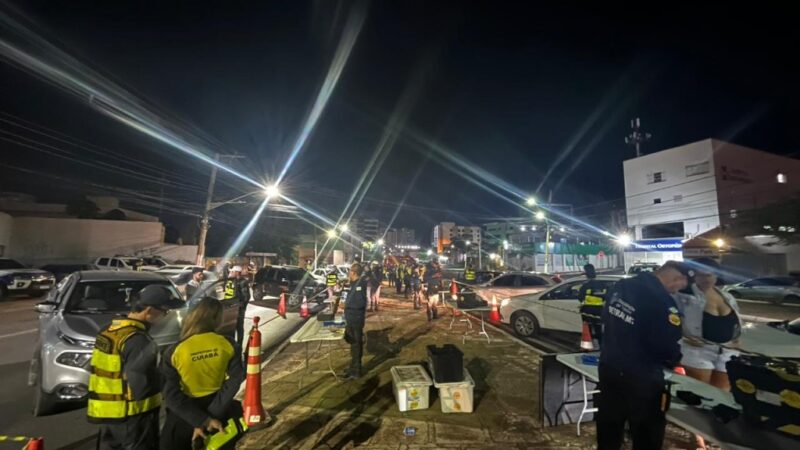 Operação Lei Seca prende oito pessoas por embriaguez ao volante na madrugada deste sábado (10)