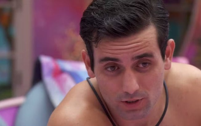 BBB 24: Matteus analisa pausa no romance com Deniziane: ‘Um estorvo’ BBB 24: Matteus analisa pausa no romance com Deniziane: ‘Um estorvo’