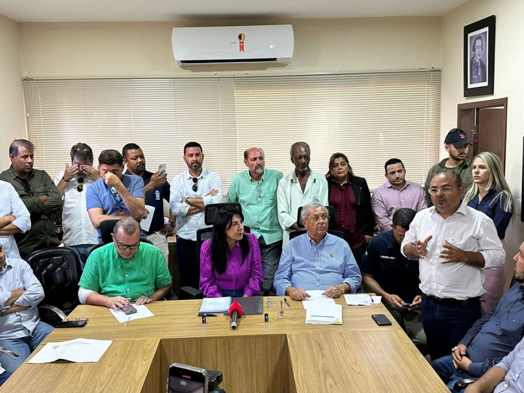 Jayme, Wellington e Assis garantem R$ 6,5 Milhões em emendas parlamentar Jayme, Wellington e Assis garantem R$ 6,5 Milhões em emendas parlamentar