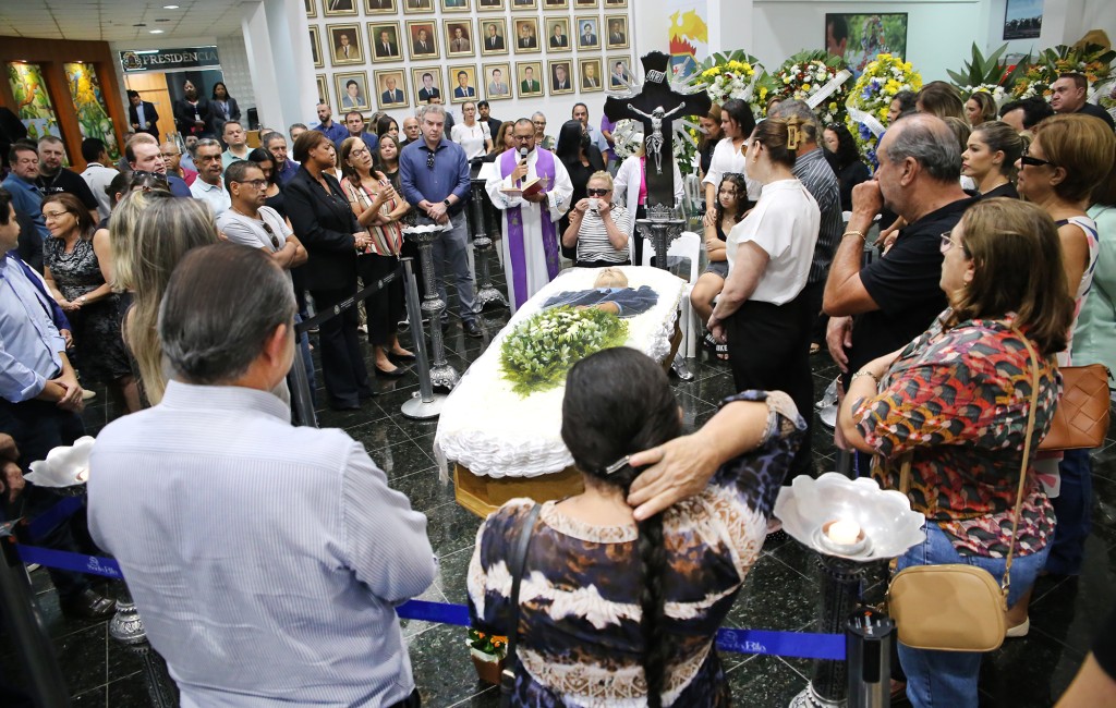 Autoridades políticas lamentam a morte de Romoaldo Júnior