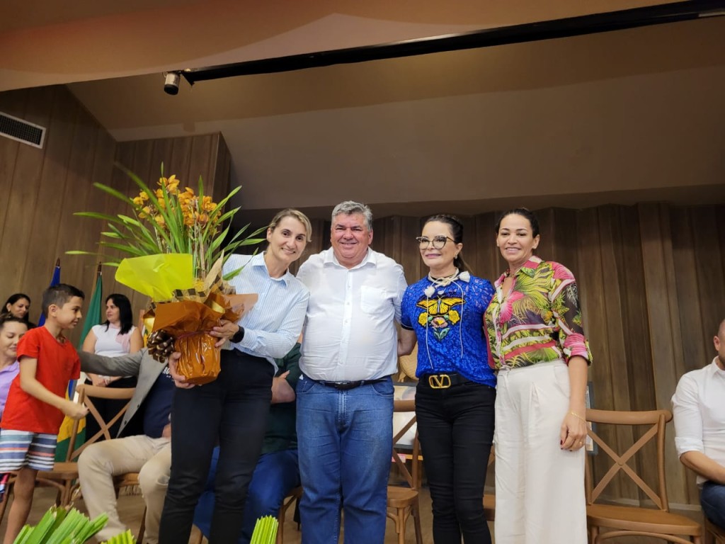 Primeira-dama do Estado visita Barra do Garças e anuncia adesão do município ao Programa SER Família Criança  