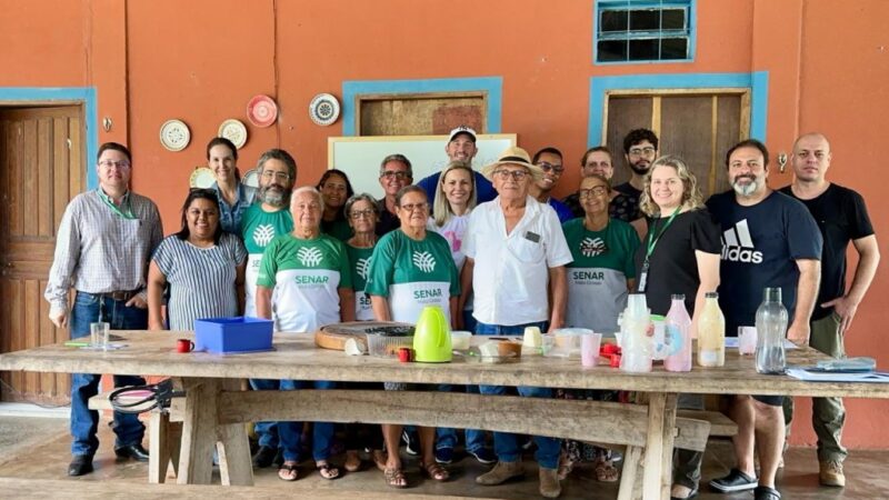 Produtores familiares recebem orientações do Indea durante curso com mato-grossense premiado nacionalmente