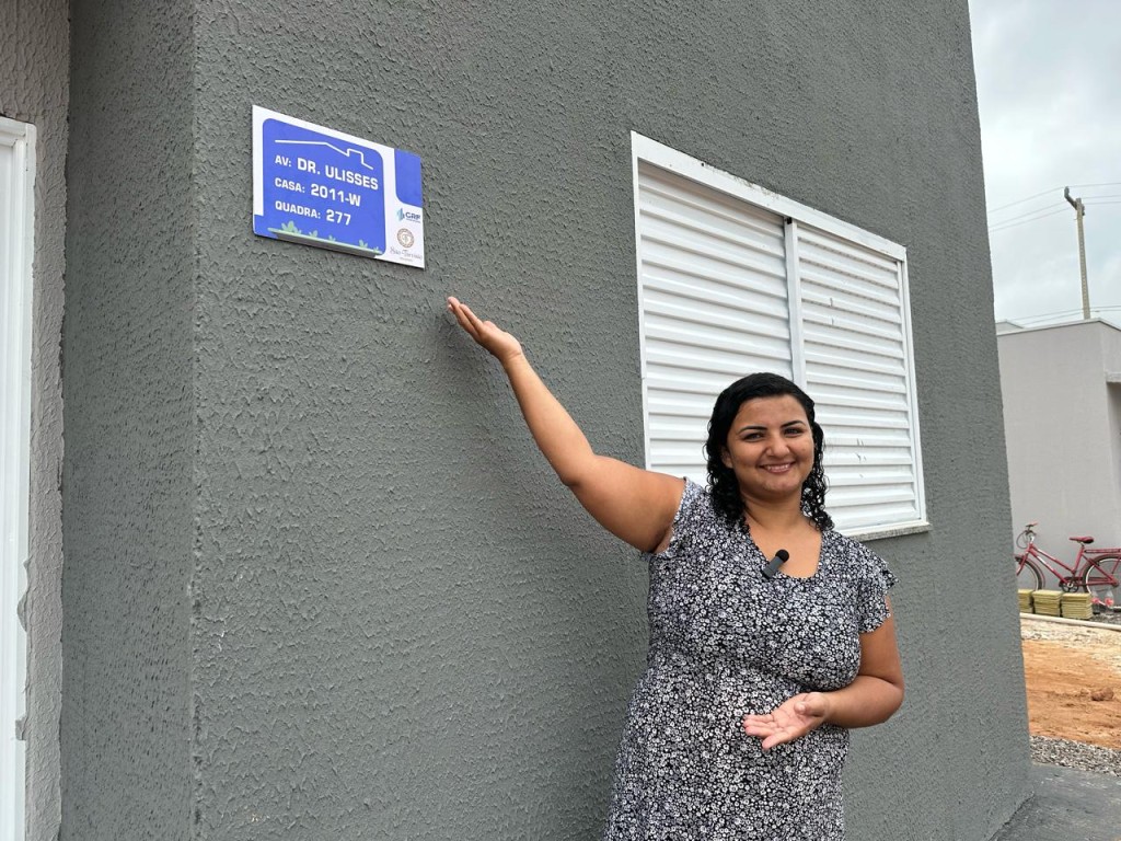 Governo de Mato Grosso entrega 75 casas que tiveram entrada facilitada pelo programa SER Família Habitação Governo de Mato Grosso entrega 75 casas que tiveram entrada facilitada pelo programa SER Família Habitação