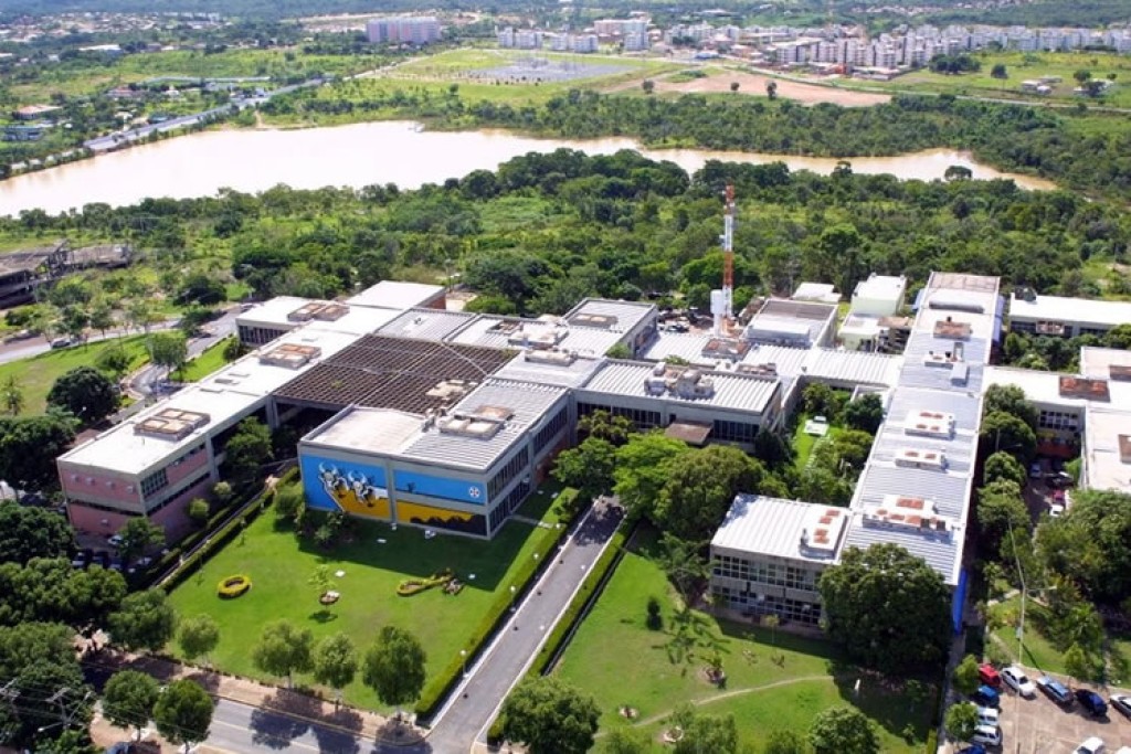 Governador inaugura Escola Técnica, assina convênios e lança apartamentos do programa SER Família Habitação em Campo Verde