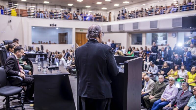 Personalidades recebem honrarias e títulos de cidadão mato-grossense na ALMT