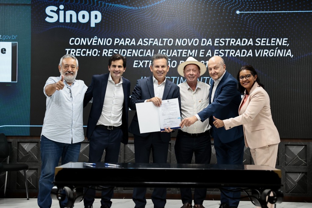 Parcerias promovem investimento de mais R$ 271 milhões nos municípios: “Eficiência deste governo”, afirma prefeito Parcerias promovem investimento de mais R$ 271 milhões nos municípios: “Eficiência deste governo”, afirma prefeito