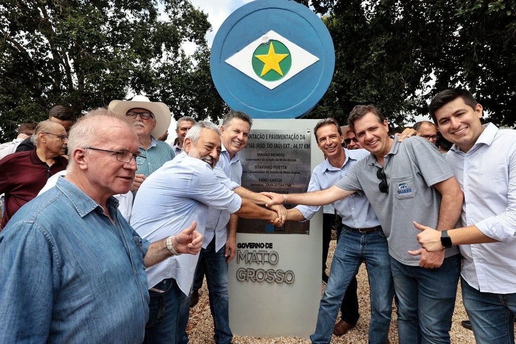 Governo entrega Rodovia do Jaú em Juara: “É mais qualidade de vida para as pessoas”, destaca prefeito Governo entrega Rodovia do Jaú em Juara: “É mais qualidade de vida para as pessoas”, destaca prefeito